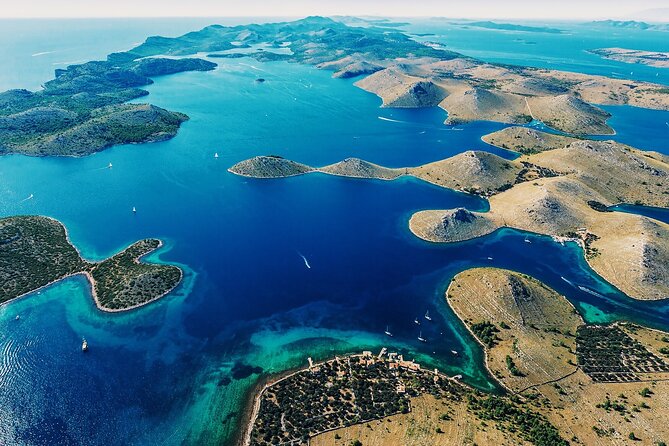 1000 islands route - 1.5-Hour Panoramic Flight over Kornati & Šibenik - The Flight Experience: Private Group, Comfortable Pace, Calm Pilot