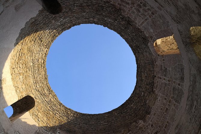 2 Hours Split Walking tour with free food tasting - Peristyle of Diocletian’s Palace: the heart of the stone world