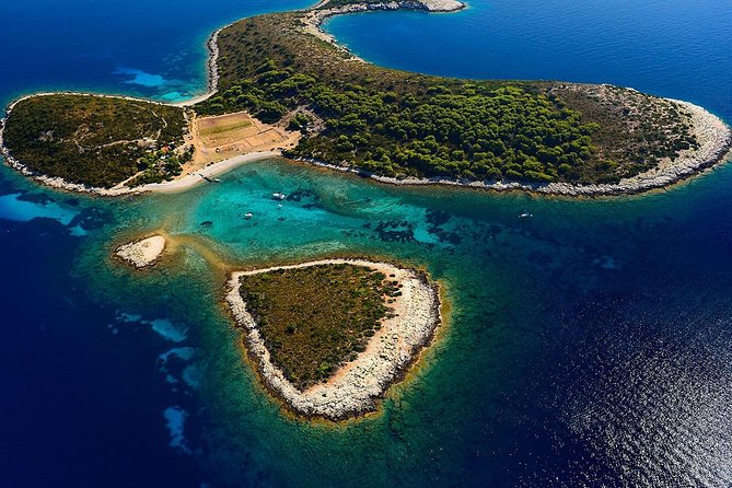 5 islands Private Boat Tour:Blue Cave,Hvar&Pakleni islands - Key highlights at a glance