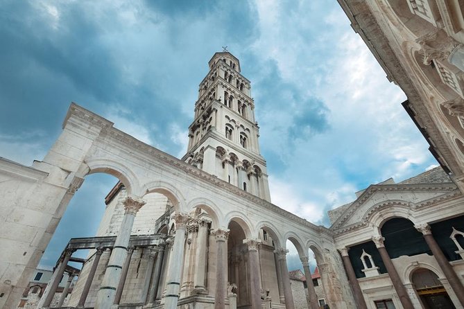 90-min Diocletian Palace Walking Tour - Stop 1 at Palazzo di Diocleziano: gates, corridors, and the palace layout