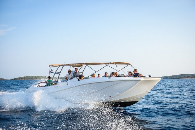 Airport Split speedboat transfer to Hvar town (Water taxi transfer) - Who This Transfer Is Best For