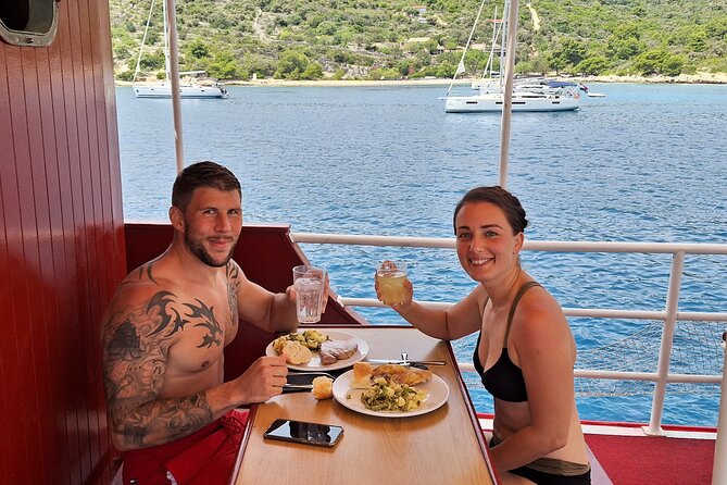 All-Inclusive Blue Lagoon & 3 Island Boat Tour with Food & Drinks - Food and Drinks: The Part That Makes It Feel Worth It