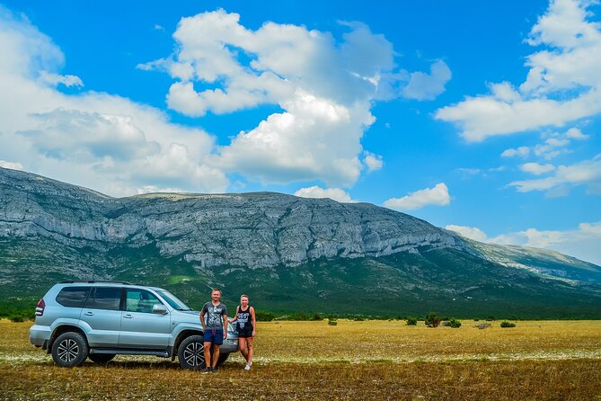 All-inclusive Horse riding & Jeep exploring - Door-to-door pickup in a Landcruiser (and why small groups matter)