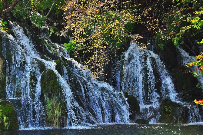 All inclusive luxury daytrip Plitvice Lakes from Split or Trogir - Dreznik Old Town, a quick castle stop and easy hiking