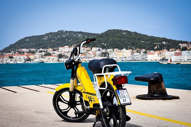 Back to the 80s Unique Vintage Tomos Moped Tour Split - Meštrović Gallery: art with a sense of place
