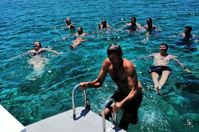 Blue cave and Hvar - 5 Islands speedboat tour from Split - Hvar free time: use the 2 hours for lunch smartly