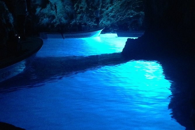 Blue Cave, Blue Lagoon, Hvar island and ShipWreck - private boat tour - Key Things That Make This Private Split Boat Day Worth It