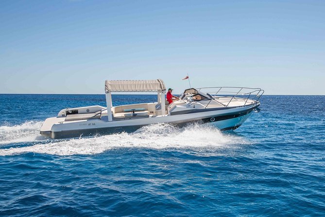 Blue cave & Hvar, 5 islands speed boat tour with unique boats from Split - A small-group speedboat day from Split (max 12 people)