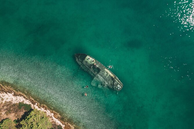 Blue Lagoon & 3 Islands Private Boat Tour - Necujam Bay on Solta: beach breaks plus shipwreck exploring