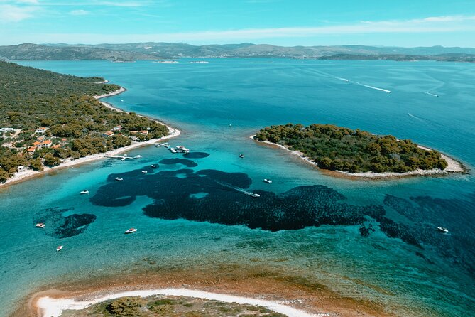 Blue Lagoon & 3 Islands Small-Group Speedboat Tour - Solta Island, Maslinica: Fishing-village pace and pebble beaches