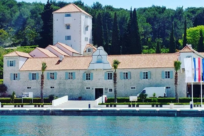 Blue Lagoon and Solta Island from Split-Private Tour - Klaric Nautika start: smooth handoff to the skipper