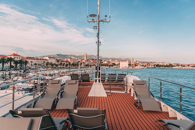 Blue Lagoon, Borkko Beach & Šolta from Split with LUNCH & DRINKS - Views on the cruise back to Split, and a smart plan for Diocletian’s Palace