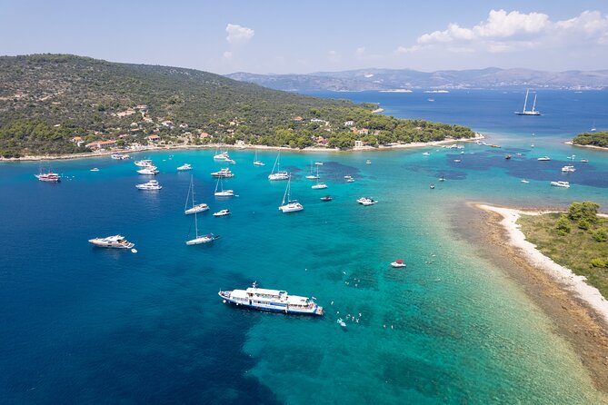 Blue Lagoon, Shipwreck, and Trogir with Lunch and Drink - Lunch onboard and included drinks: what you can expect