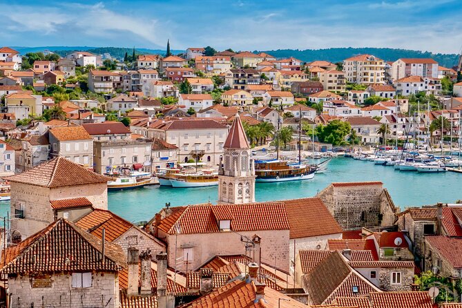 Blue Lagoon, Trogir & 3 Islands Speedboat Tour from Split - Trogir old town for about an hour: what you can actually see