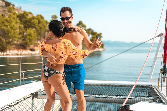 Blue Lagoon, Trogir & Čiovo catamaran tour with Food and Drinks - Onboard vibe, toilets, and the comfort reality check