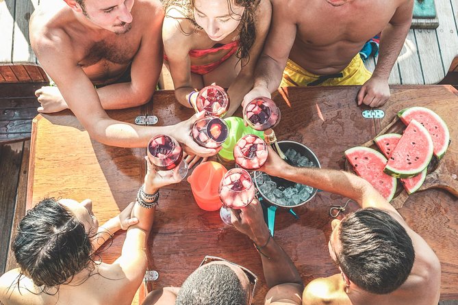Blue Lagoon/Trogir/Šolta Boat Excursion with Lunch - Onboard Comfort: Heat, Space, and Crew Attentiveness