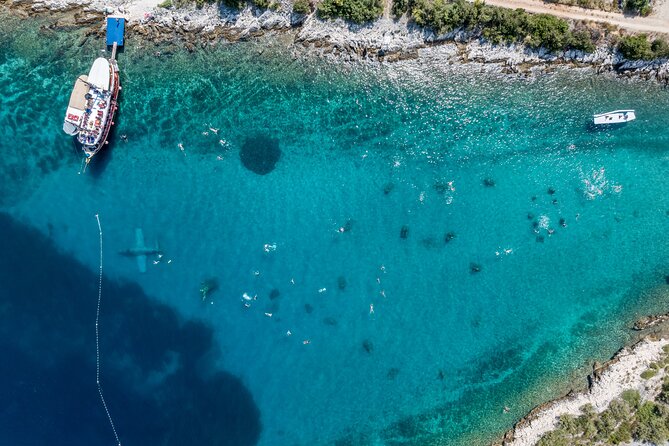 Blue Lagoon & Underwater Museum from Split with Lunch & Drinks - How the snorkeling gear and deposits work