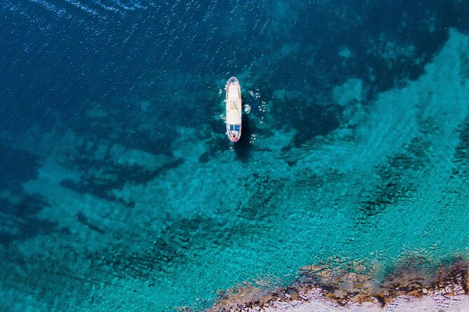 Boat Party Split - Meeting in Bačvice: Finding Boat Party Split on Time