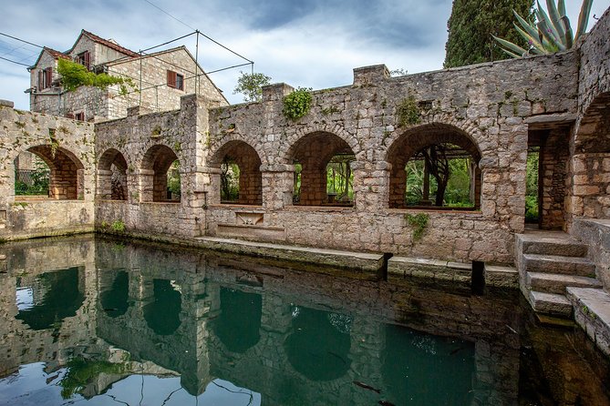 Brac, Hvar, & Solta Day Trip: Snorkeling, Wine & Lunch from Split - Getting to Trumbićeva obala for a 9:30 start