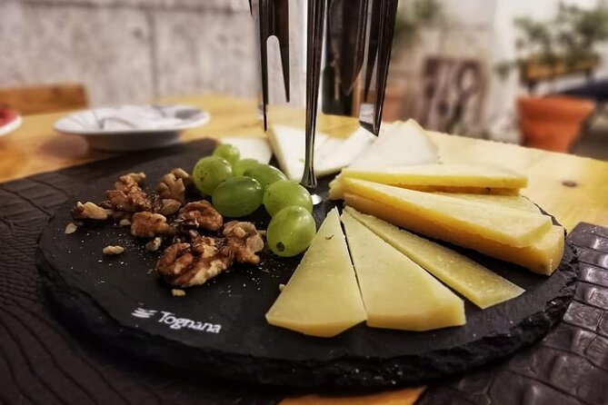 Brela/Omiš - grab the best - Omis Morning: Old Town Walk and a Coffee Reset