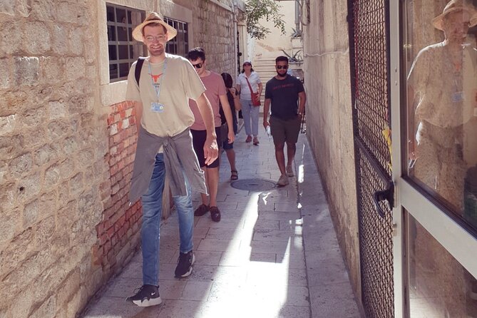 Chill Private Walking Tour of Diocletian's Palace - Diocletian’s Palace, why it works best on foot