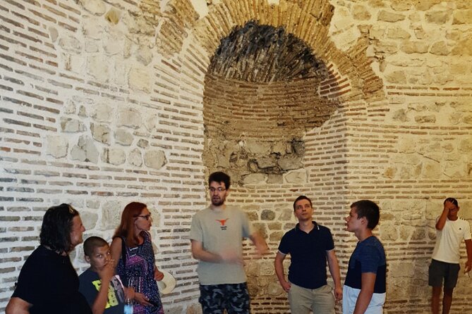 Chill Walking Tour of Diocletian's Palace - Diocletian’s Palace, the easiest way to understand Split