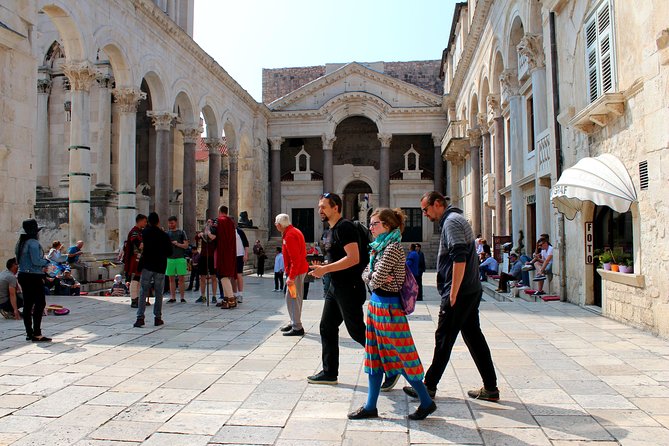 Dark tour of Split - The Riva segment: 20 minutes that cool down the mood