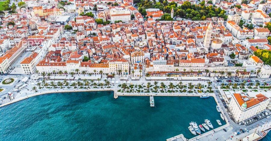 Discover The Old Town Split 1.5h walking Small group tour - Meeting on the Riva promenade, then getting oriented fast