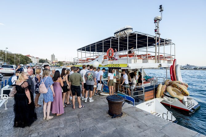 Evening Panoramic Escape Split by Sea - Onboard Comfort, Group Size, and What the Crew Adds