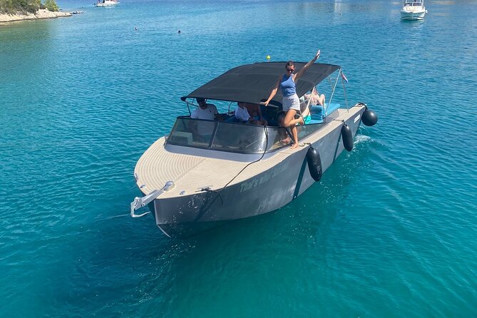 Exclusive Blue Lagoon Luxury Boat Tour from Split - Solta Island: swimming, snorkeling, and the Mojito Man moment