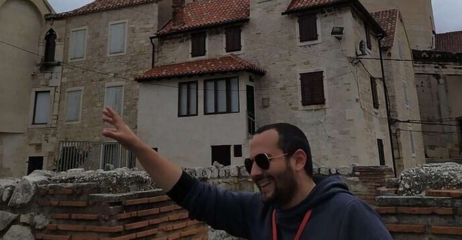 Experience Split History Walking Tour With Local Historian - Jupiter’s Temple and the palace religious shift