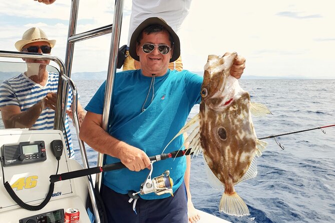 FISHING Tour to VIS and BIŠEVO Islands - Full Day Experience - The boat ride on the Marlin 790 Dynamic: fast access to fishy water
