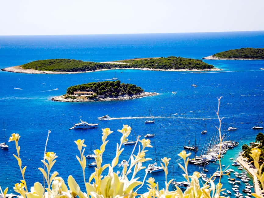 From Split: 5 Islands and Blue Cave Boat Tour - The day plan in order: Vis, Biševo, Blue Cave, and the photo stop