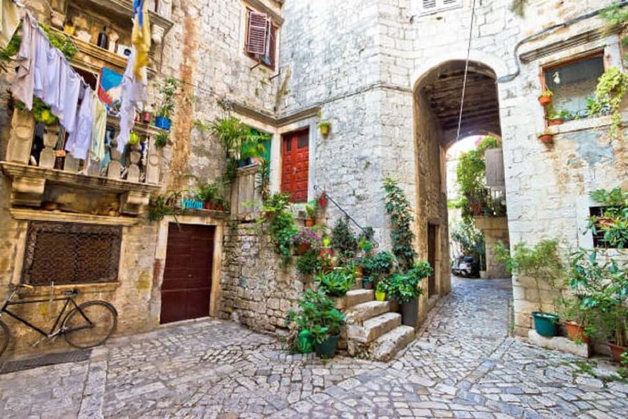 From Split: Blue Lagoon, Šolta, and Trogir Speedboat Tour - Getting to the action: semiSUBMARINE Split and small-boat logistics