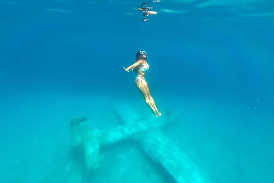 From Split: Blue Lagoon & Underwater Museum (Lunch & drinks) - Uvala Jelinak Underwater Museum: strange sculptures you can actually see