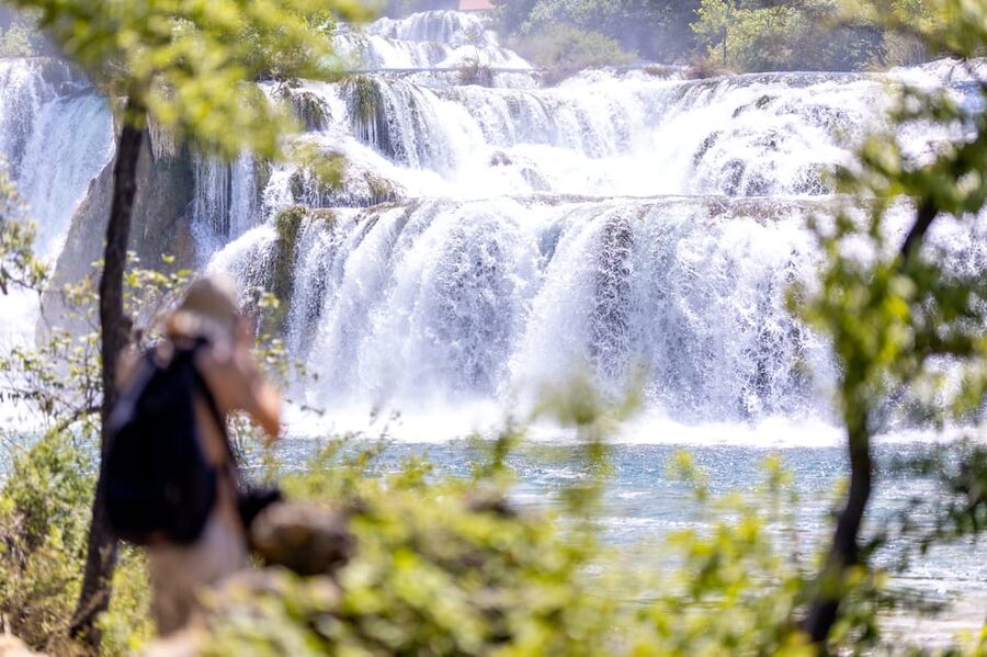 From Split: Krka Waterfalls day tour & wine tasting - Choosing your pace in the park, then exiting by boat
