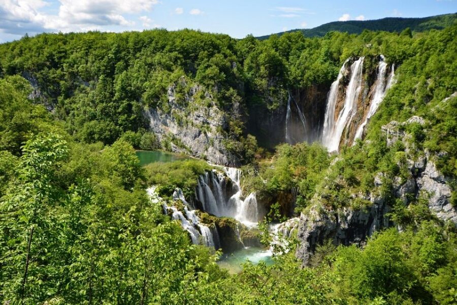 From Split or Trogir: Plitvice Lakes Trip with Entry Ticket - Arrival at Plitvice: the Korana River and your first waterfalls