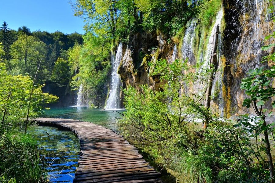 From Split: Plitvice Lakes Fully-Guided Day Tour - Wooden Bridges, Cascades, and Veliki Slap: Croatia’s Biggest Waterfall Moment