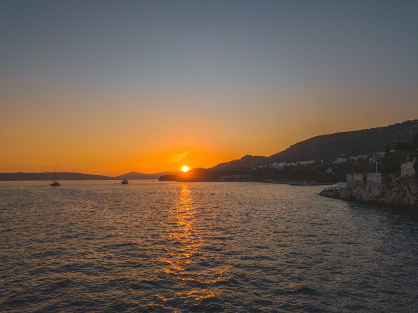 From Split: Private Sunset Boat Tour - Tito’s villa and Marjan Hill: the best kind of sightseeing from sea level
