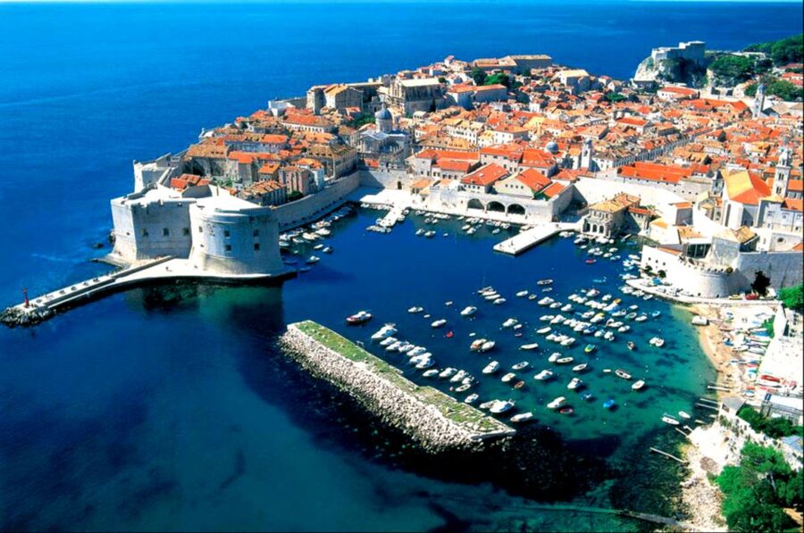 From Split/Trogir: Dubrovnik Guided Tour with a Stop in Ston - Crowds, Hearing Your Guide, and How to Stay Comfortable