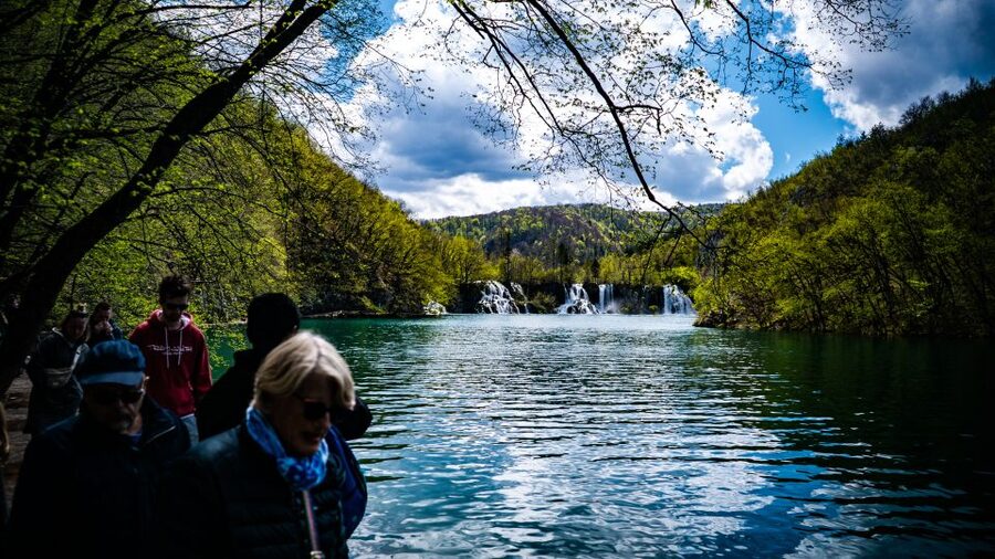 From Split/Trogir/Omiš: Plitvice Lakes Guided Group Tour - Who this tour is best for