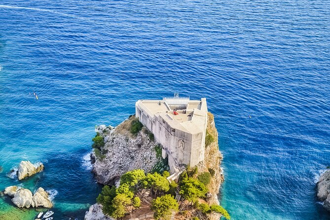 From Split/Trogir:Private Dubrovnik guided tour with stop in Ston - Arriving in Dubrovnik old town: walls, gates, and getting oriented