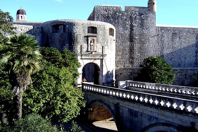 From Split/Trogir:Private Dubrovnik guided tour with stop in Ston - Leaving Split or Trogir, and why the Ston stop matters
