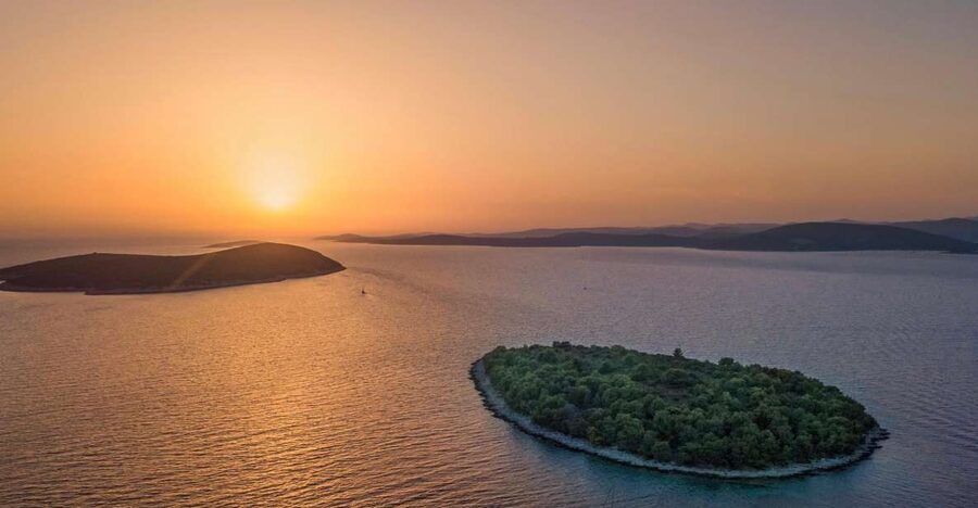 From Trogir: Sunset Private Tour - Speedboat Meets Maslinica: The Main Idea