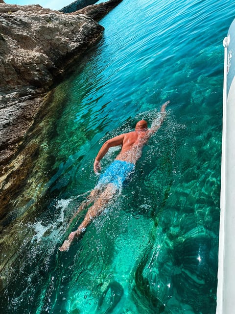 From Vis : Island-Hopping Cruise with beach and Cave Stops - How the 5-hour flow works without feeling rushed
