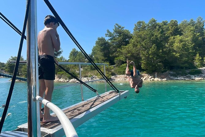 Full Day Boat Tour, Blue Lagoon and Šolta with lunch&drinks - Cruise scenery toward Čiovo, then straight to the Blue Lagoon area
