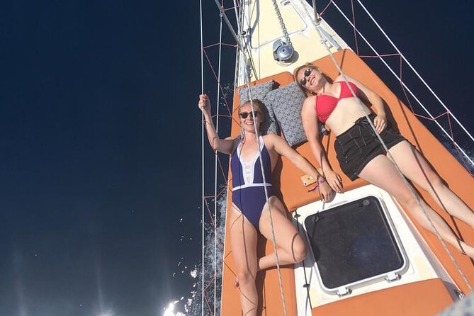 Full-Day Small-Group Dalmatian Coast Sailing Cruise from Split - What the island stop feels like in real time