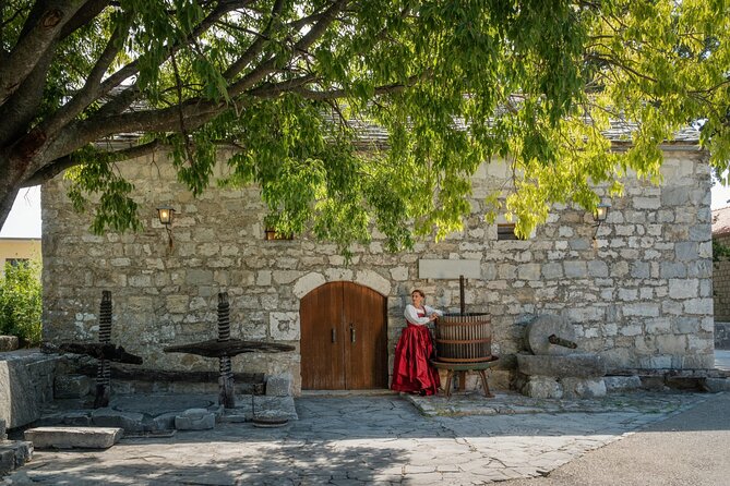 Game od Thrones- Klis Tour_Authetich Local Food/Wine Tasting - Watching Soparnik happen at Eko-etno sela Tugare