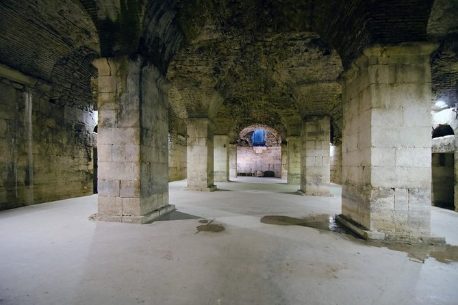 Game of Thrones Tour Split - City Of Dragons - The guides: energy, mix of jokes, and real teaching skills