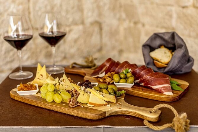 Gastro and History Jewels Experience in Split - Seafood and wine stops, plus real local restaurant energy